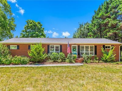 541 Robbins Rd, Winston Salem, NC, 27107