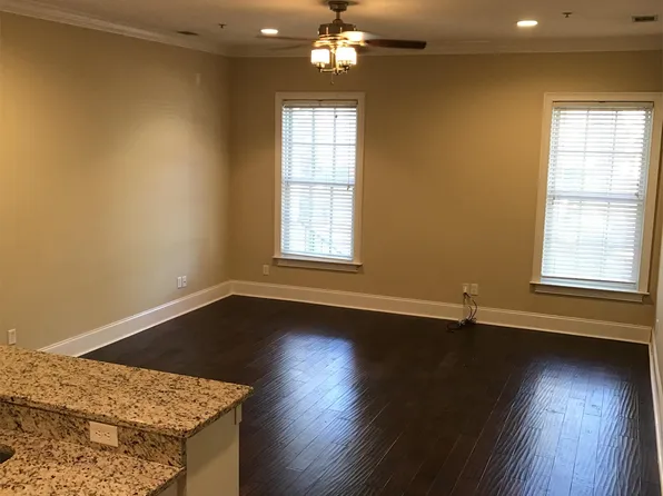 425 E McDonough St Unit 104, Savannah, GA 31401