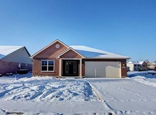 622 Willow Point Ct, Troy, OH