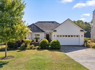 5710 Edgmon Rd, Ooltewah, TN 37363