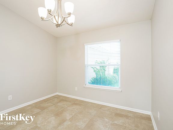 4th image of 119 Old Field Ln