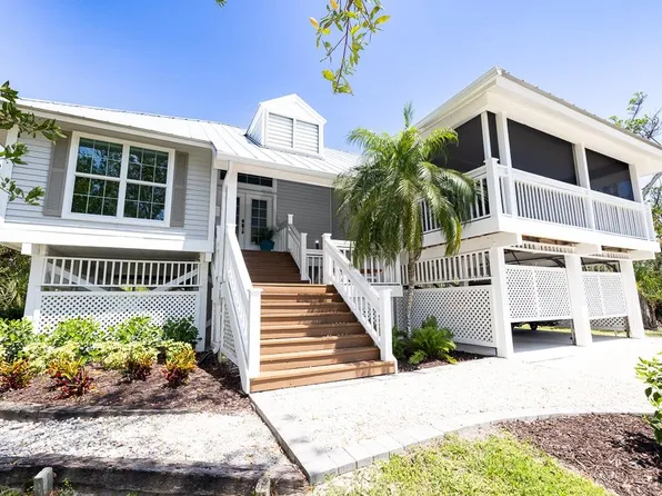 207 Daniel Dr, Sanibel, FL 33957