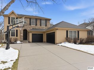 559 S 182nd St, Elkhorn, NE 68022