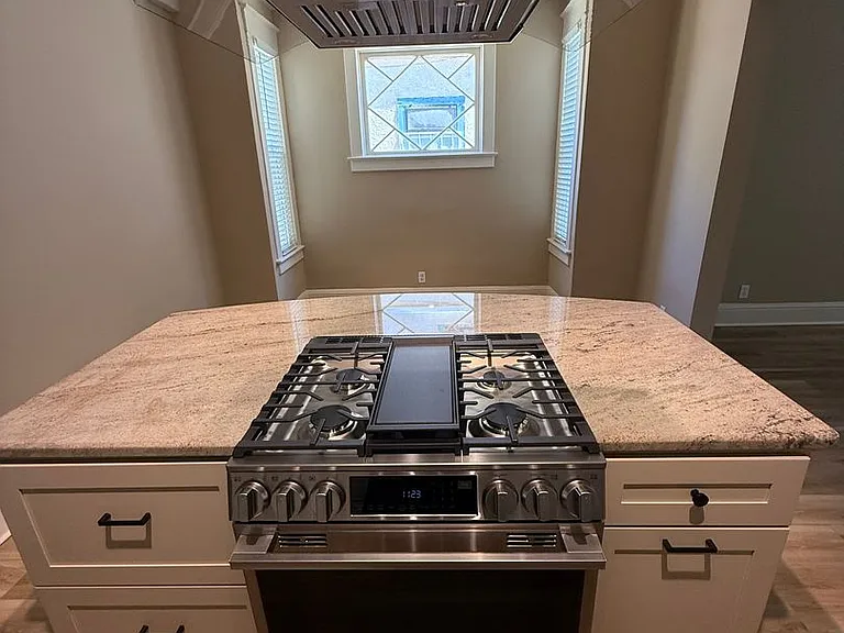 509 Walter St SE — Photo 4