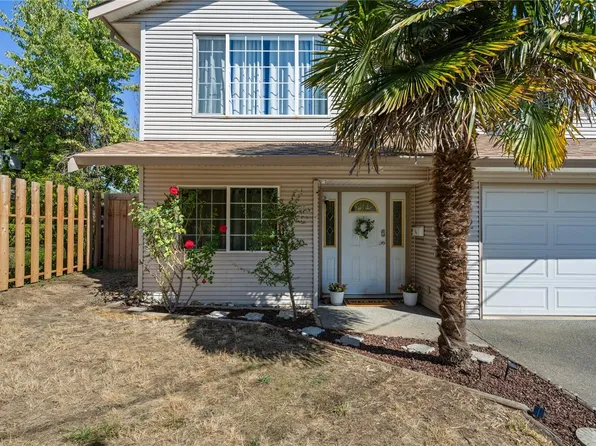 632 Howard Ave, Nanaimo, BC V9R 3S7