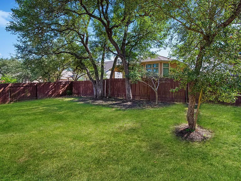 5724 Siragusa Dr — Photo 31
