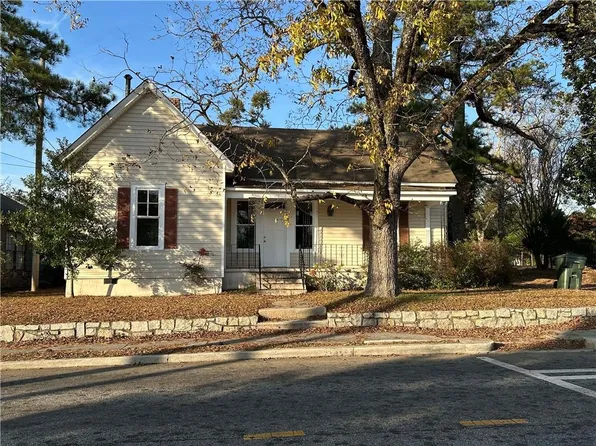 1007 Peek St NW, Conyers, GA 30012