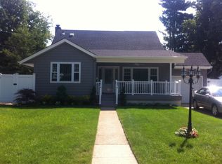 851 Bellmore Rd, Bellmore, NY 11710