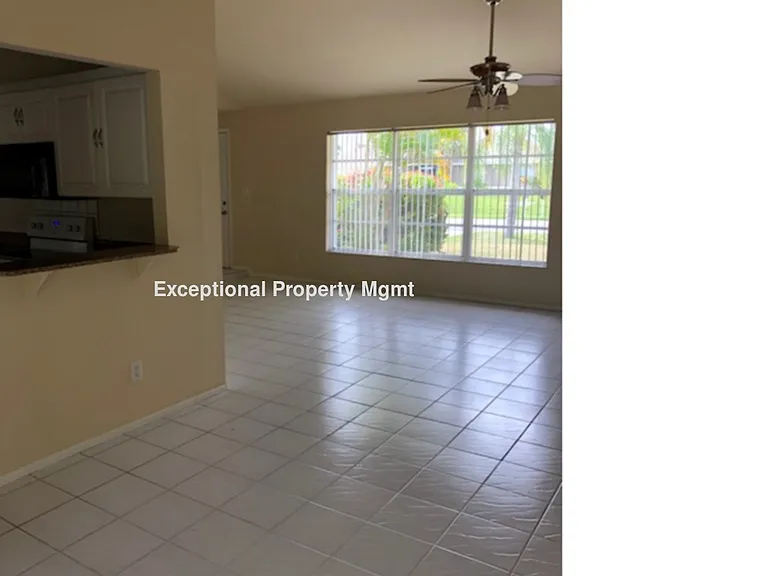 1715 SE 6th Ln — Photo 7