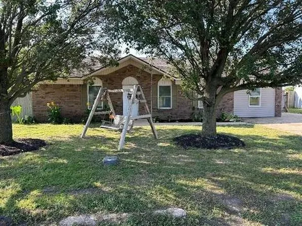 111 Brock St, Gosnell, AR 72315