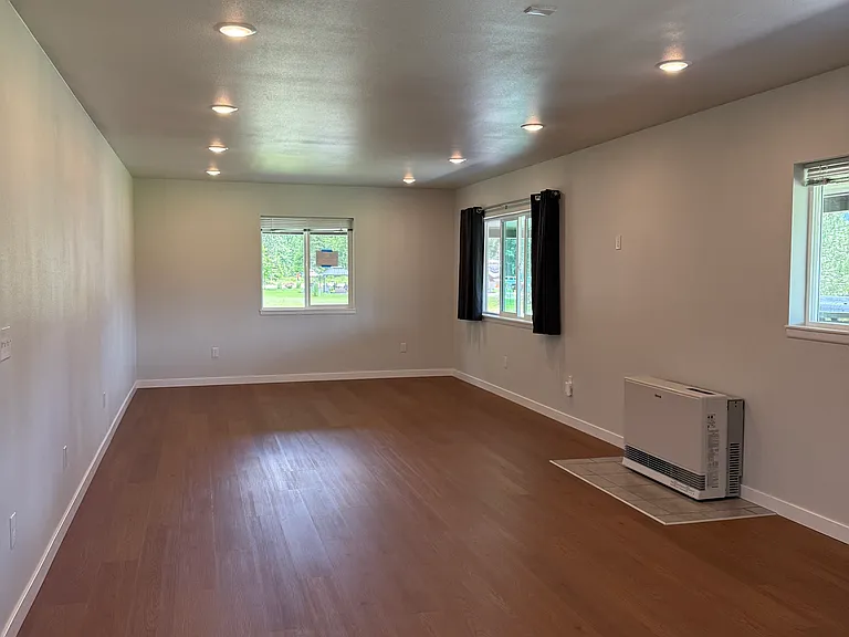 37 Lakeview Rd — Photo 9
