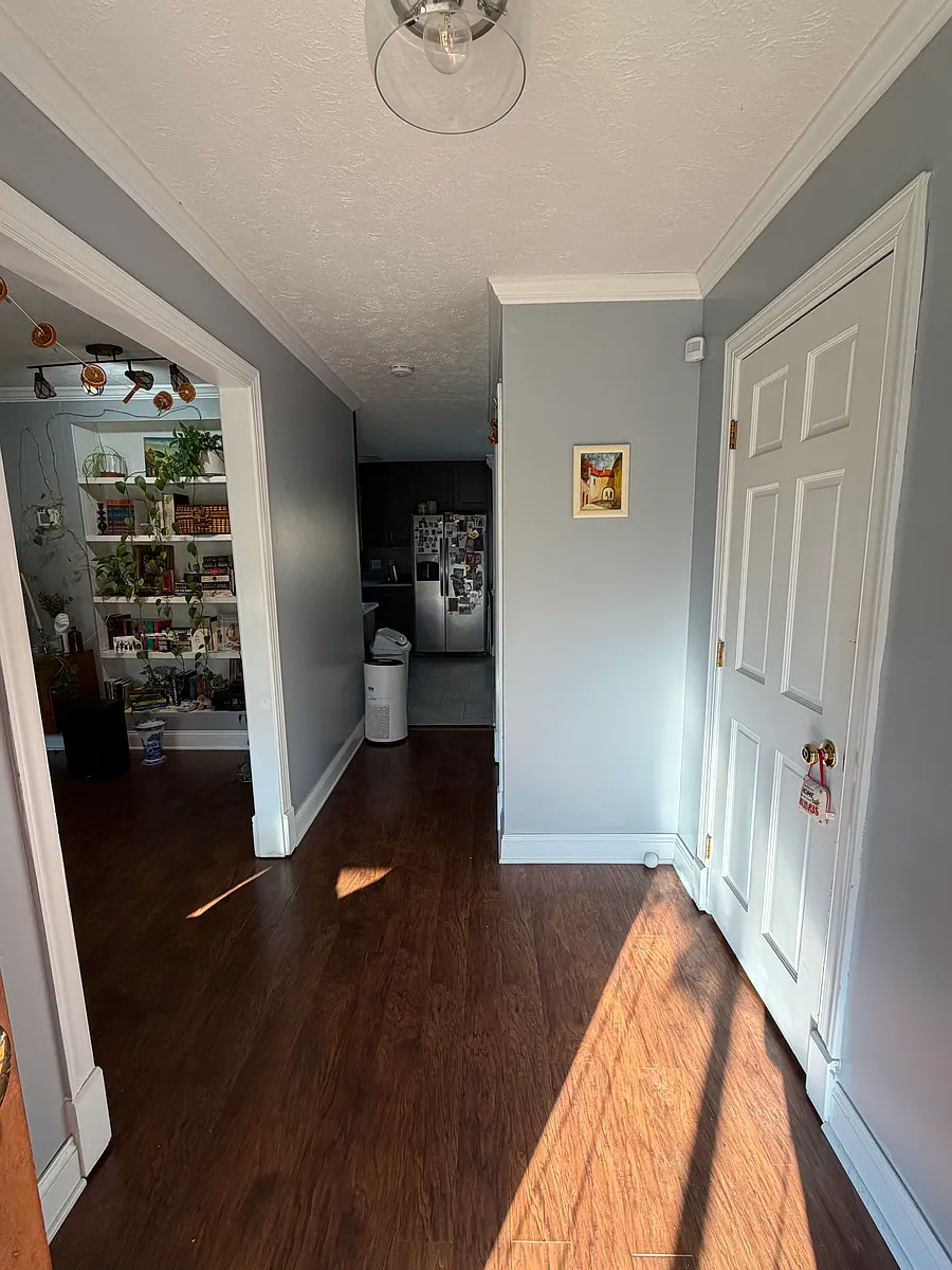 Building Photo - 846 Southview Cir