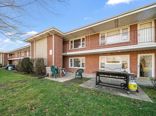 1119 E Algonquin Rd Unit 6, Arlington Heights, IL 60005