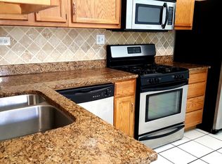 2704 N California Ave APT 2F, Chicago, IL 60647