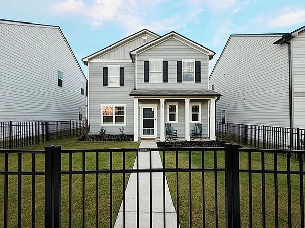 64 Hargrave Ave, Bethlehem, GA 30620