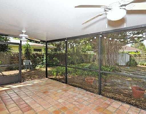 4th image of 4951 Winchester Dr