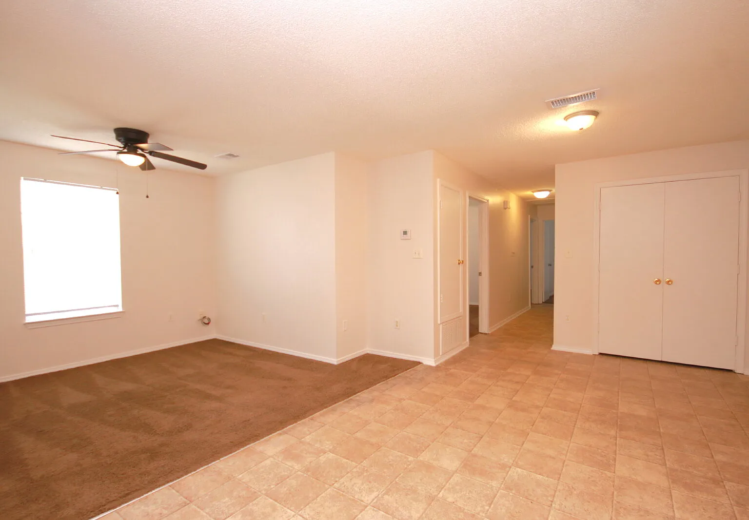 3 bed, 1.0 bath, 1041 sqft, $1,395 — Photo 4