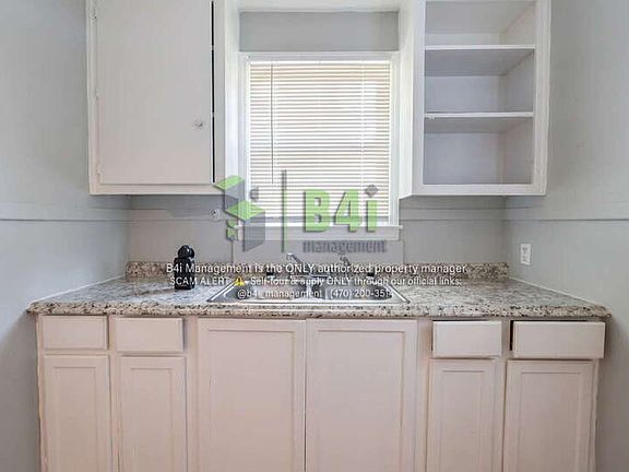 5th image of 2344 Banks Ave