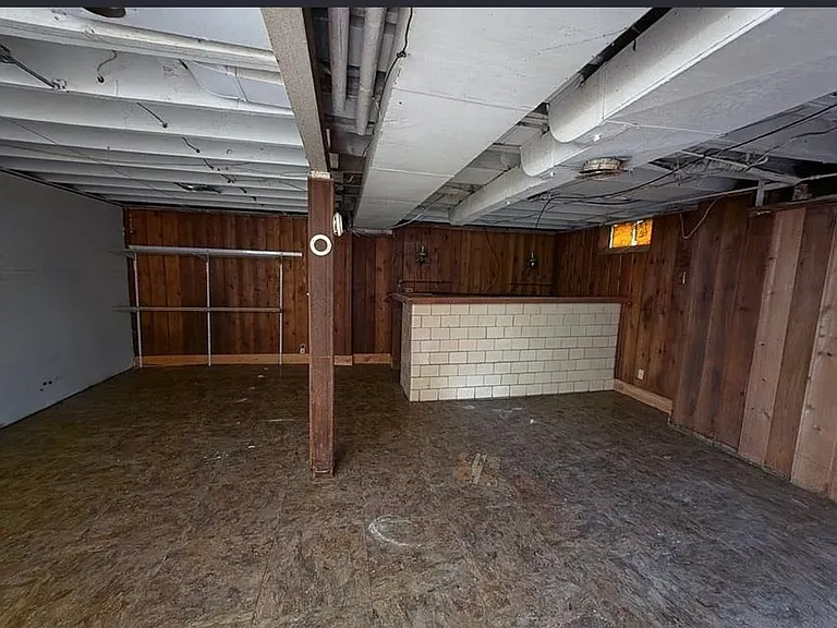 318 E Philadelphia Blvd — Photo 5