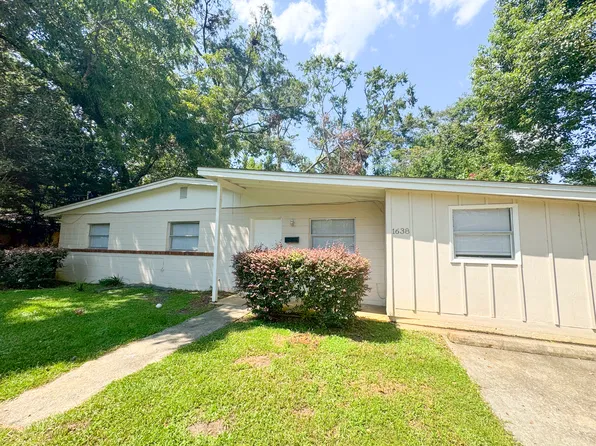 1638 Airport Dr, Tallahassee, FL 32304