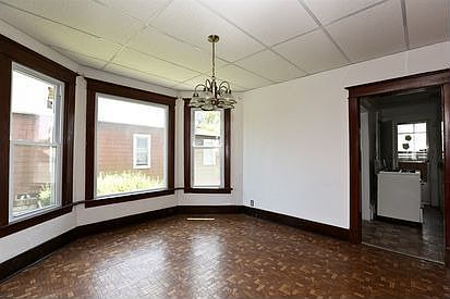 5th image of 417 Sibley Blvd