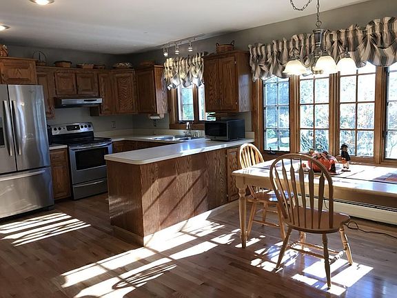 3rd image of 23 Wildwood Dr #1