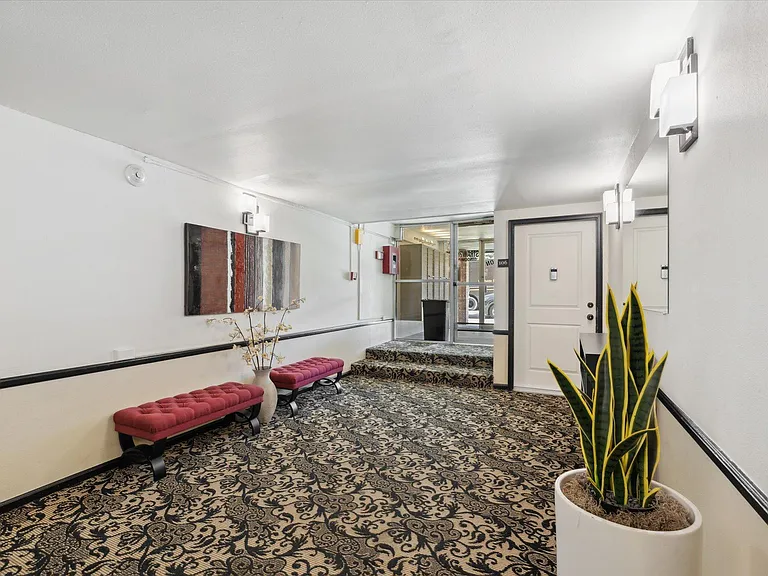 65 N Clarkson St #201 — Photo 17
