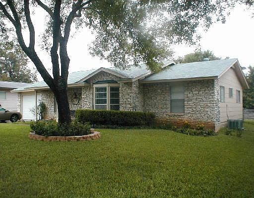 1st image of 208 LOST FOREST DR