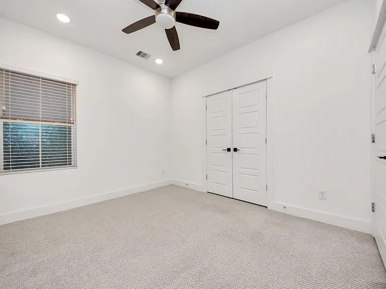 3010 Jensen Springs Ln — Photo 36