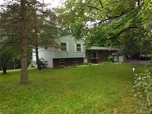 2nd image of 11860 Four Lakes Dr