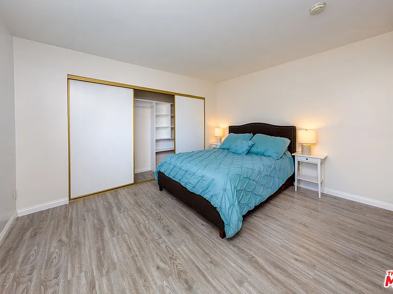 5848 Hazeltine Ave #10 — Photo 10