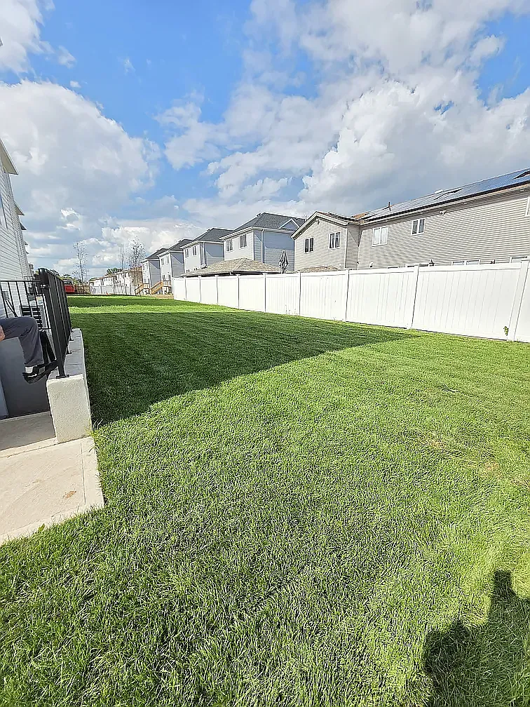 4 bed, 2600 sqft, $4,300 — Photo 4