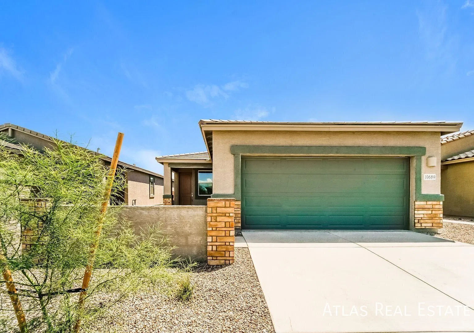 Alluring 4 Bed/2 Bath home in Marana! — Photo 1