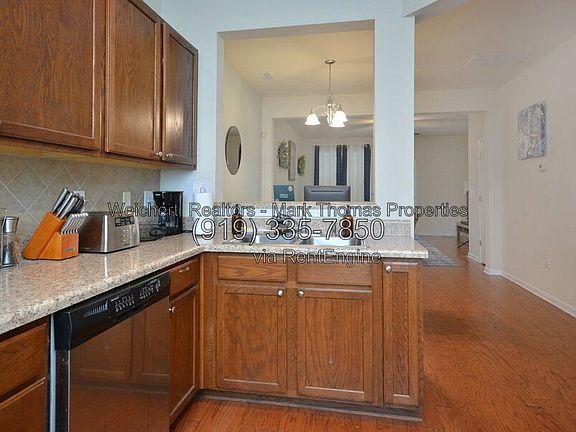 4th image of 100 Stratford Lakes Dr Unit 324