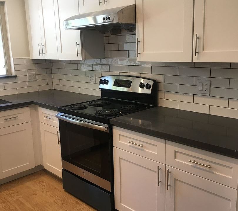 1st image of 240 Waverley St APT 4