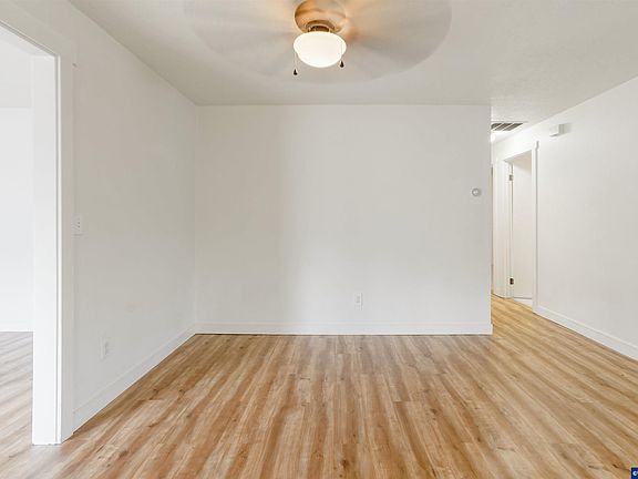 5th image of 115 McClaine St