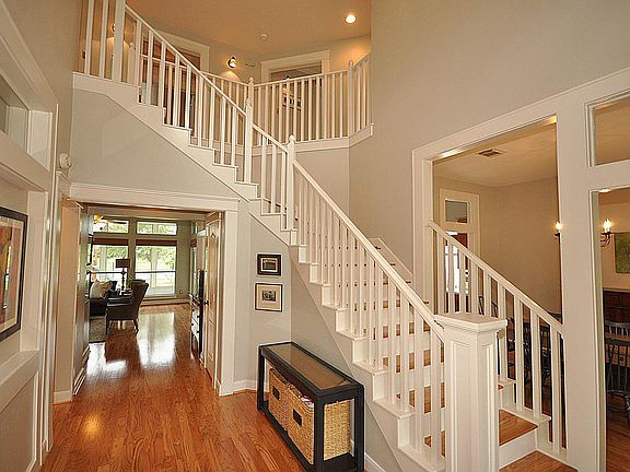 3rd image of 8819 Aberdeen Park Dr