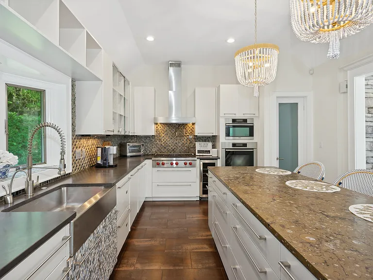 255 Moses Ln — Photo 9