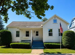 82 E 11th St, Fond Du Lac, WI 54935