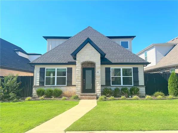 3462 W Tuscan Rd, Fayetteville, AR 72704
