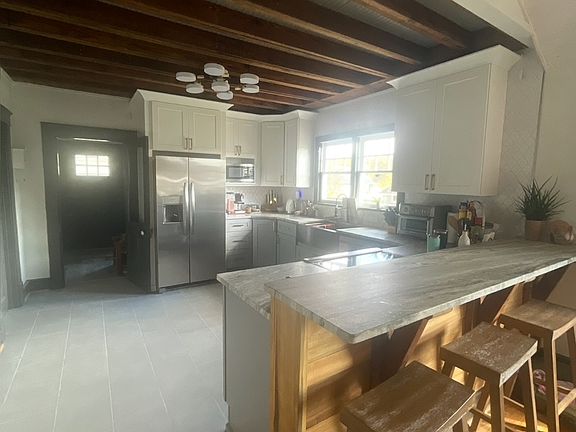 3rd image of 1709 W 56th St
