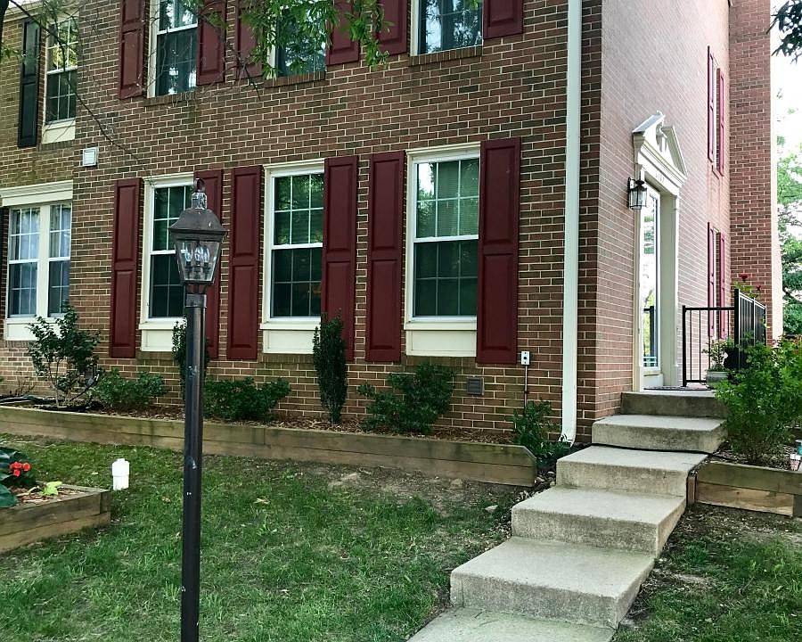 Lovely landscaped front yard