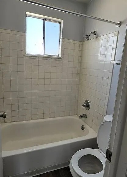 Keri Lyn Apartments — Photo 13