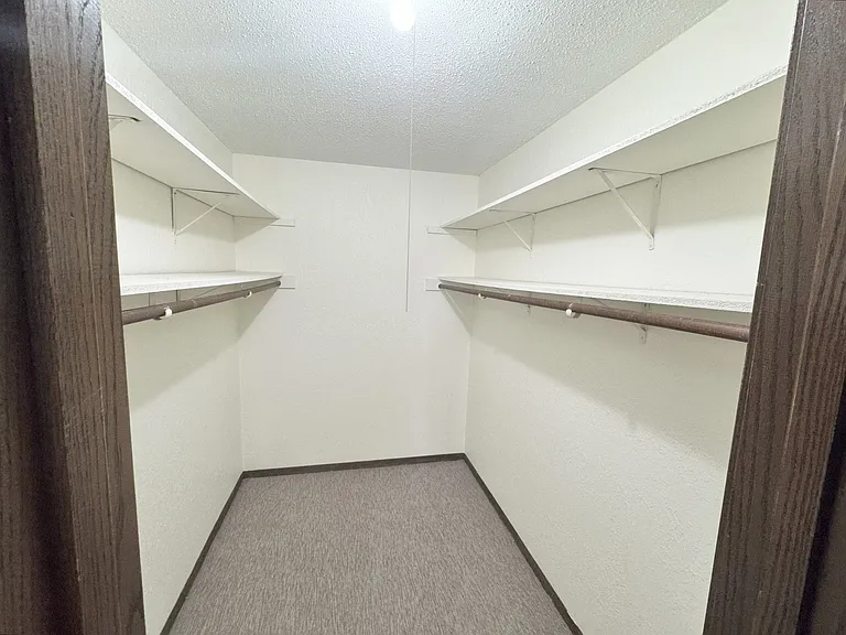 956 Place Apartments — Photo 45