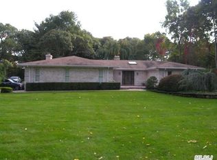 278 River Rd, Smithtown, NY 11787