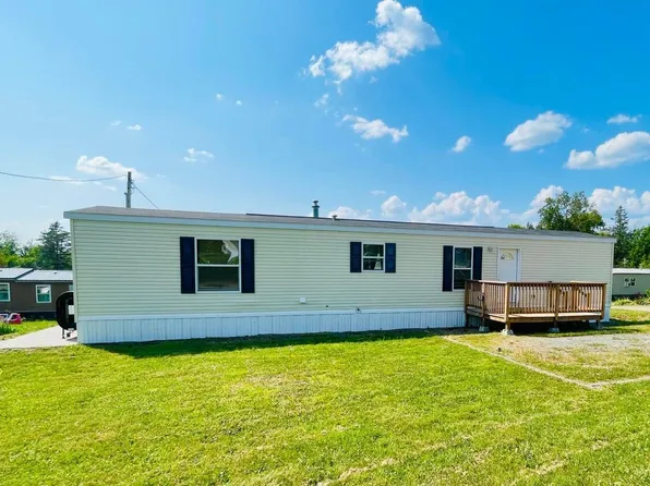29 Denny Drive, Dexter, ME 04930