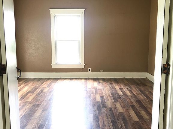 5th image of 9018 N Steinbarger Lake Dr