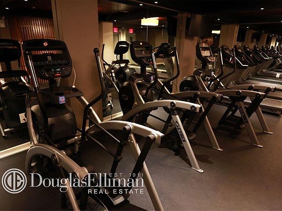 3rd image of 3150 14th St APT 2A