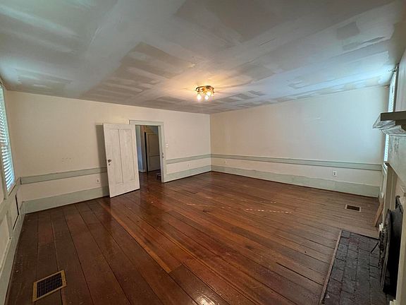 5th image of 3859 Millersburg Ruddles Mill Rd