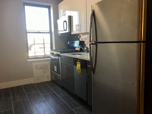 Rented by Premier One Realty LLC | media 7